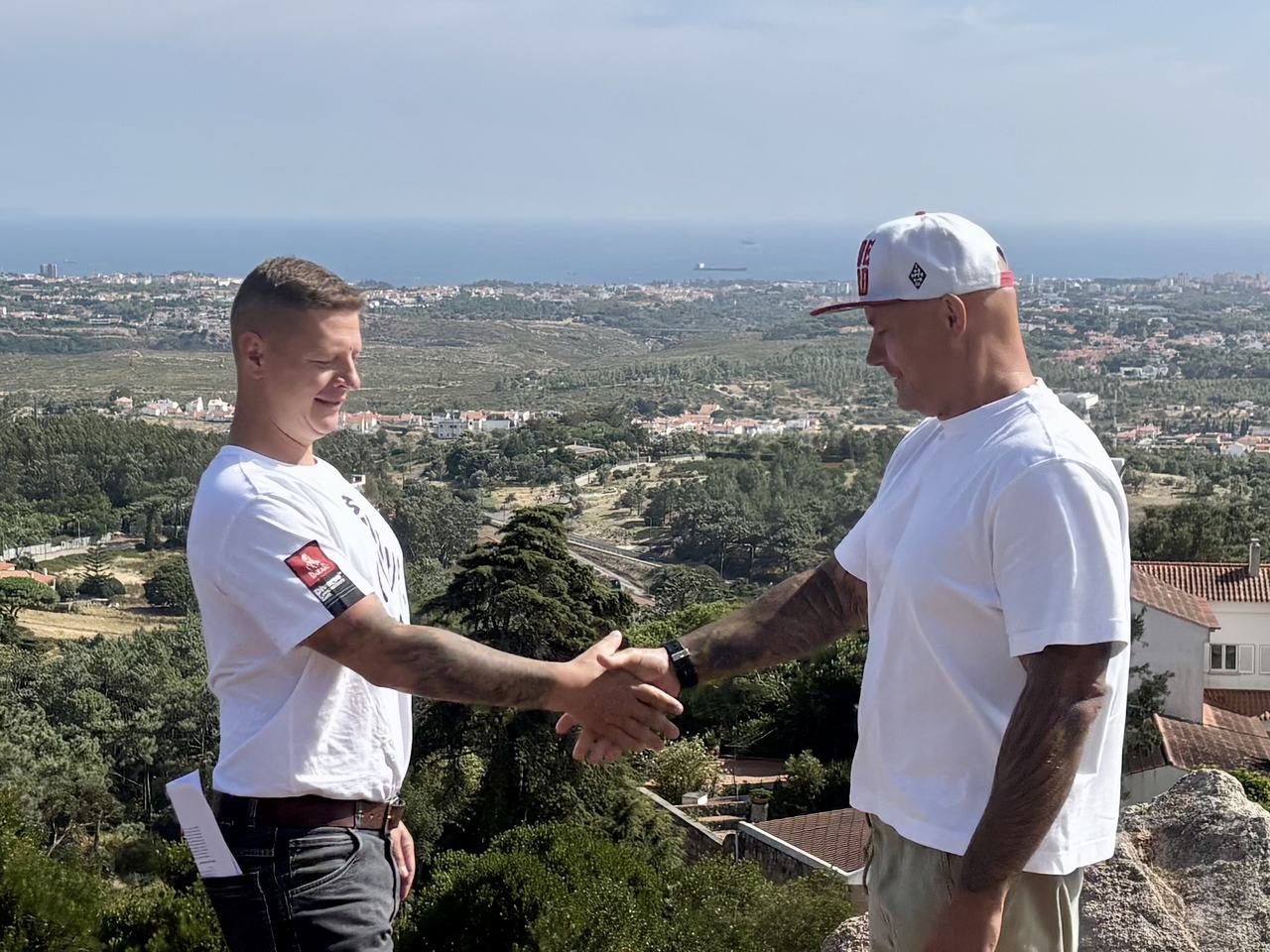 Oficina de motas que fala inglês Iron Custom Motors em Cascais, Grande Lisboa — oficina e equipa