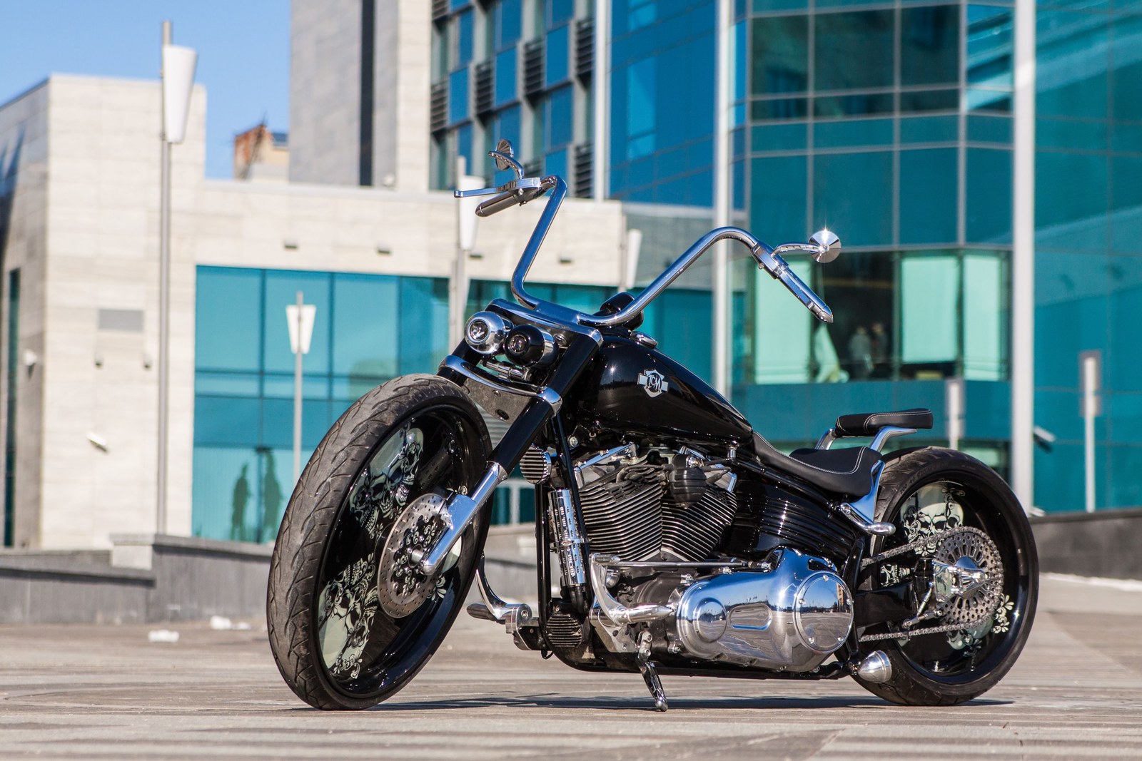 Fetish — кастом-чоппер с мотором Harley-Davidson Rocker C