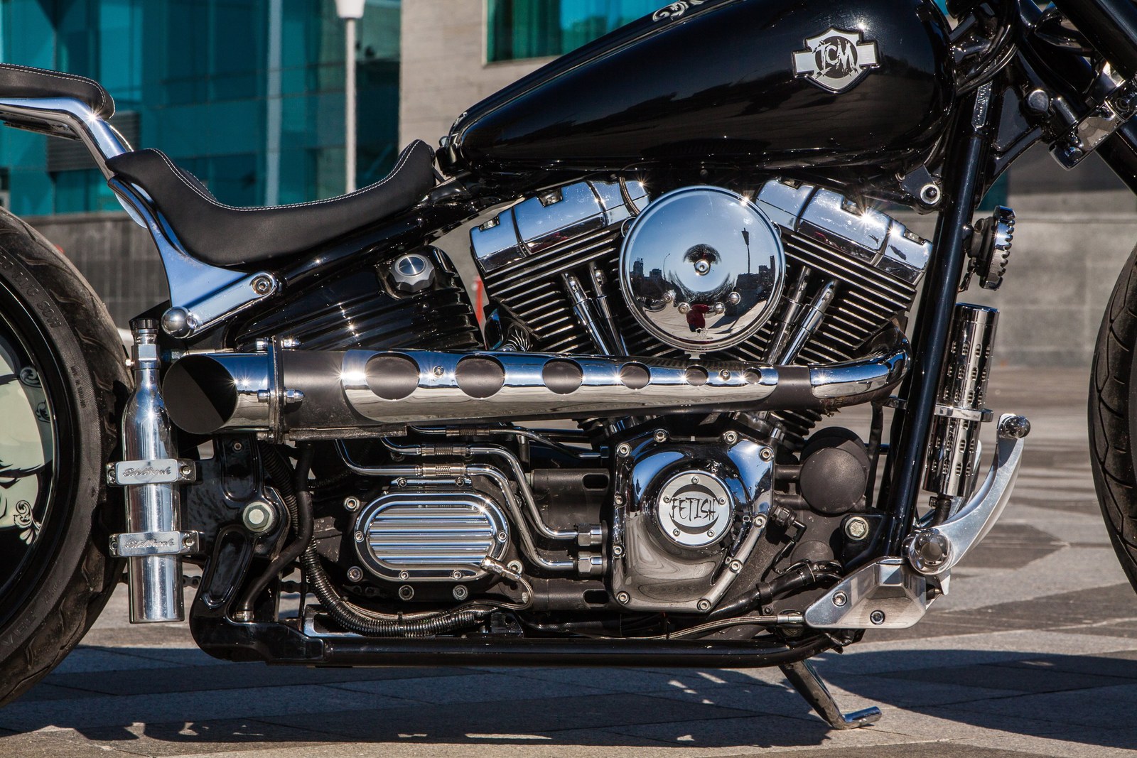 Fetish — мотор Harley-Davidson и выхлоп Bassani